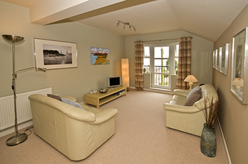 2d - Llys Rhostrefor 7 - Lounge.jpg